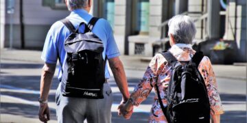 Unlocking Your Retirement: The 401k vs IRA Comparison Simplified