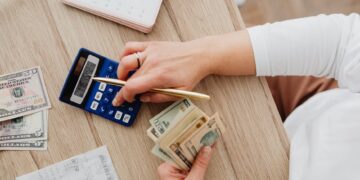 Top 5 Budgeting Tips for Low Income Families to Save Money